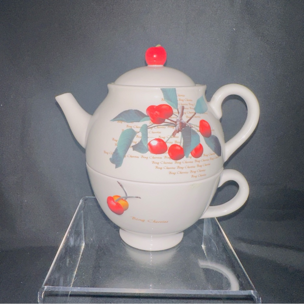 2008 Bing Cherries Harry and David Teapot/Cup Two Piece Set Tea For 1 Ceramic
